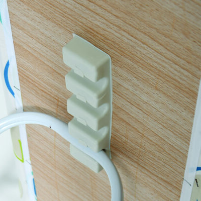 קרש גיהוץ קטן 122*30 עם בסיס עץ